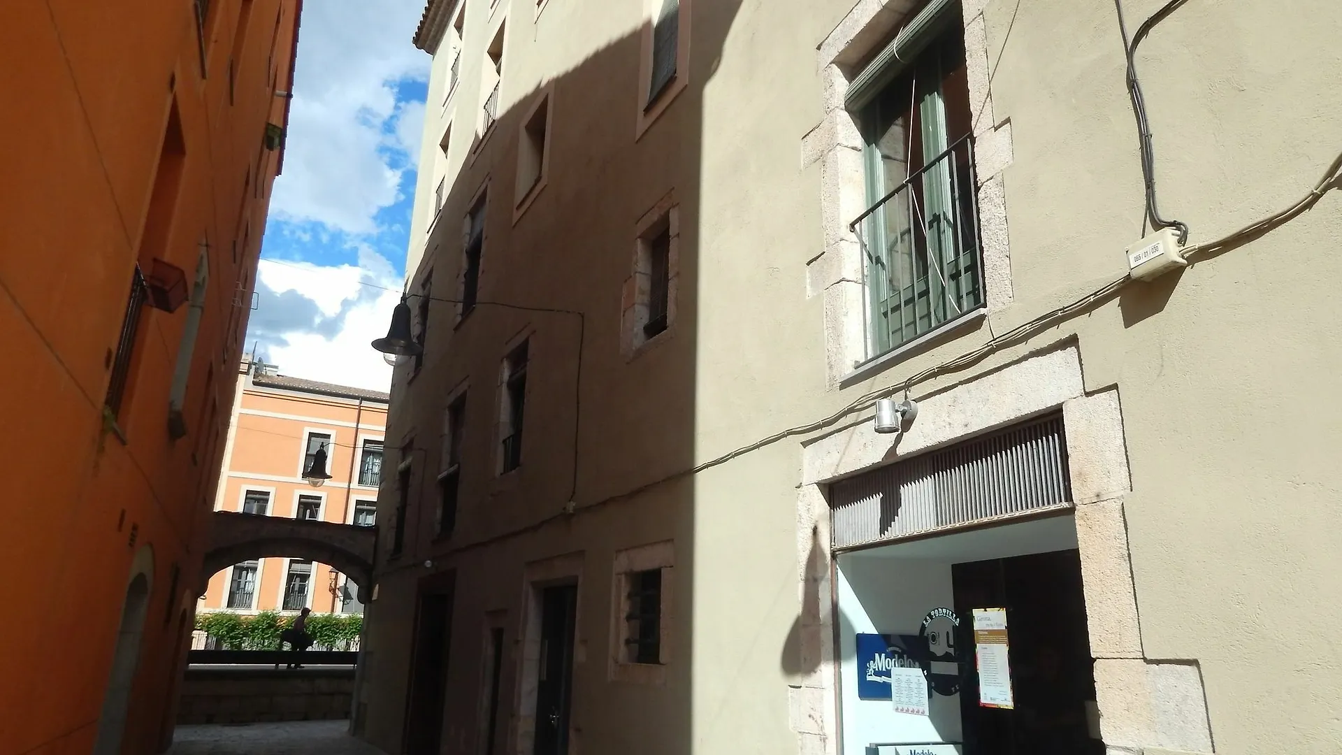 Apartament Pou Rodo 22 Girona 0*,  İspanya